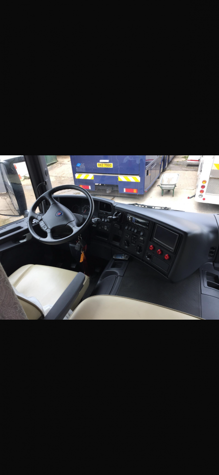 Camion VL Chevaux Oakley Scania 340 2006 Occasion