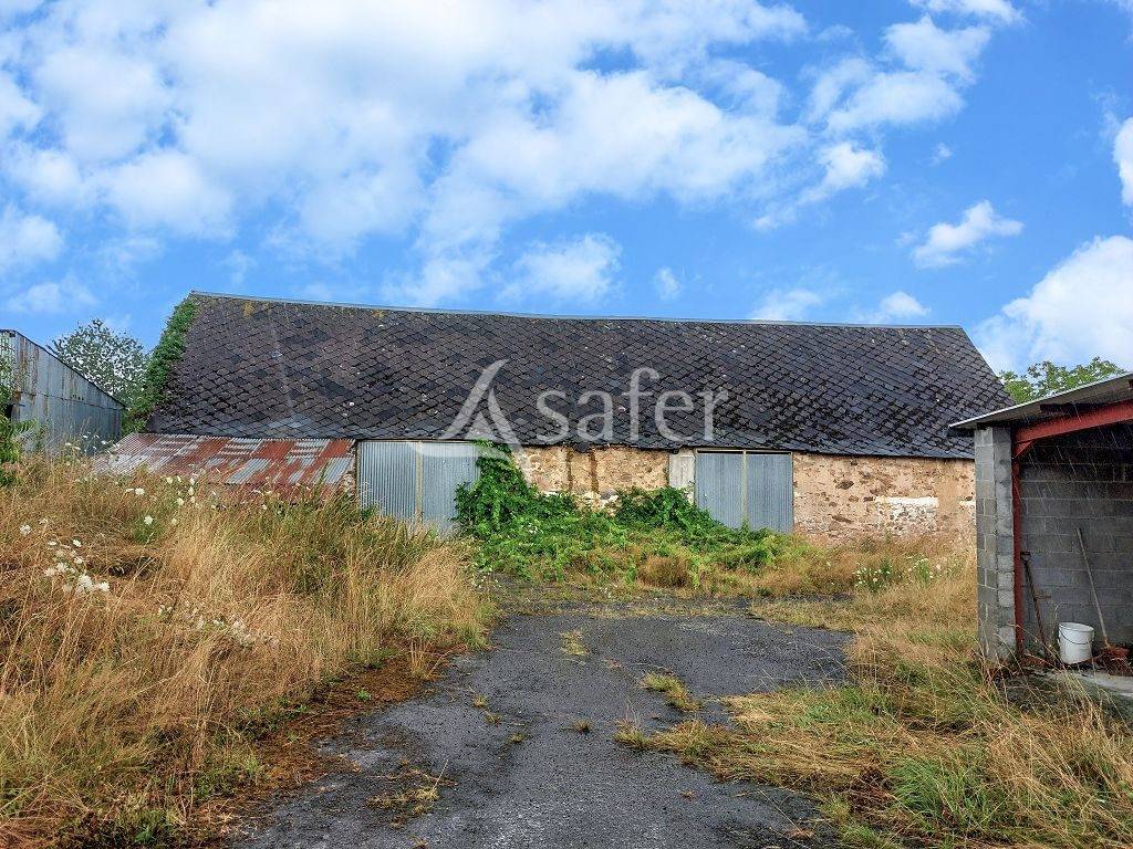 Propriété bâtie de 21ha10 dans un hameau