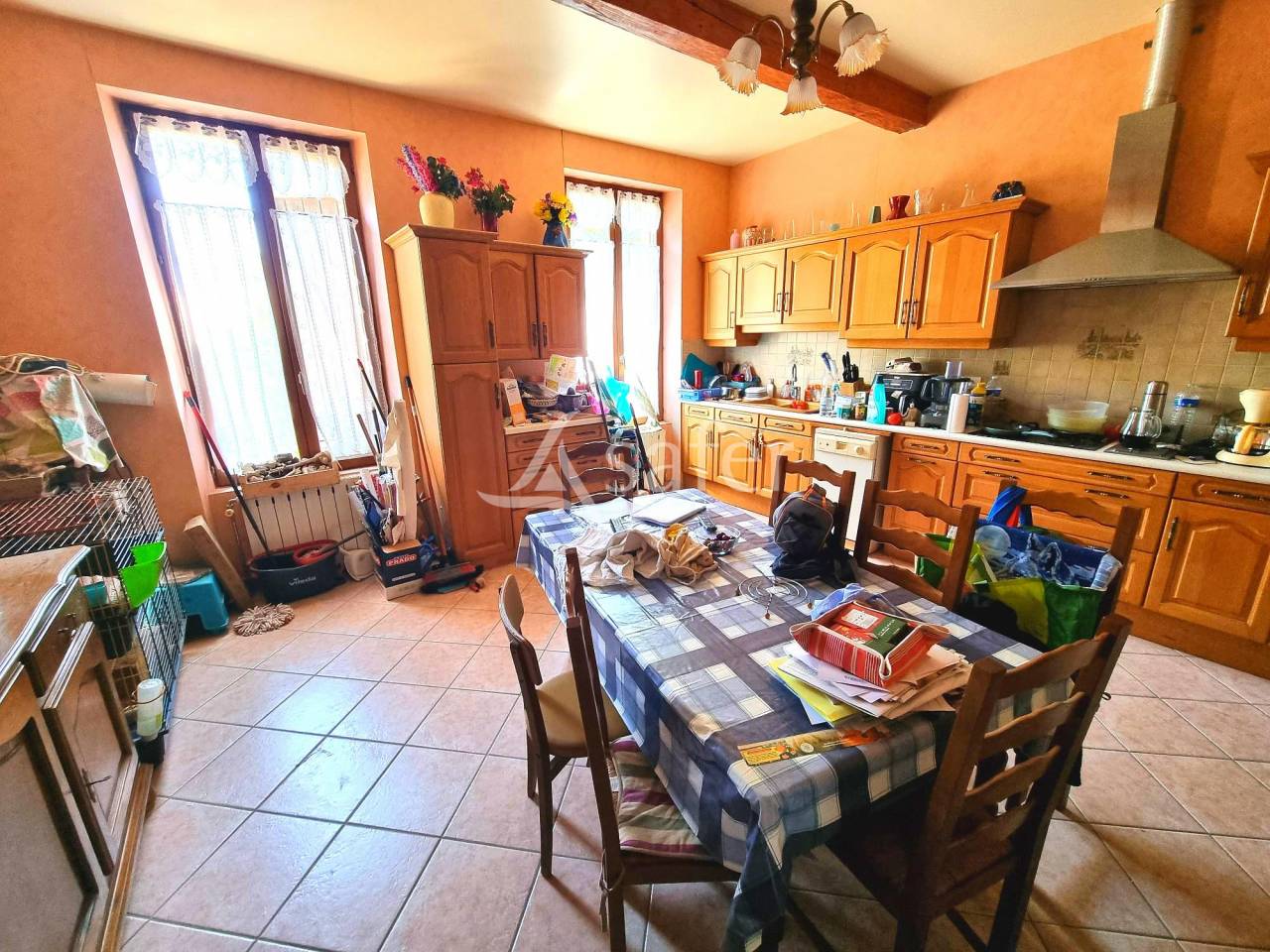 Exploitation Polyculture-Elevage avec maison à rénover et dép