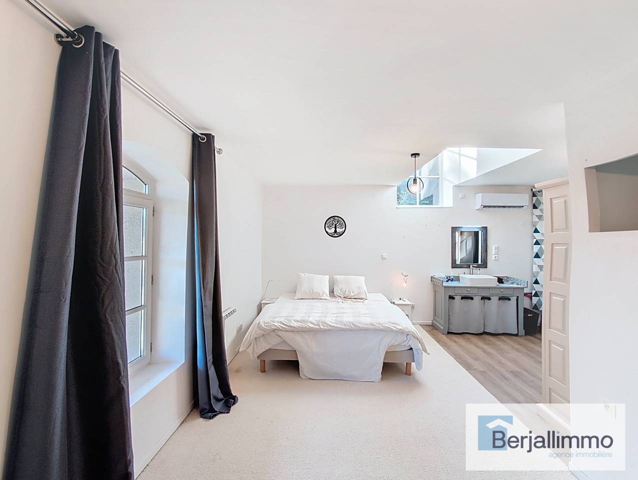 Maison 6 pieces 162m² sur 24 000 m²