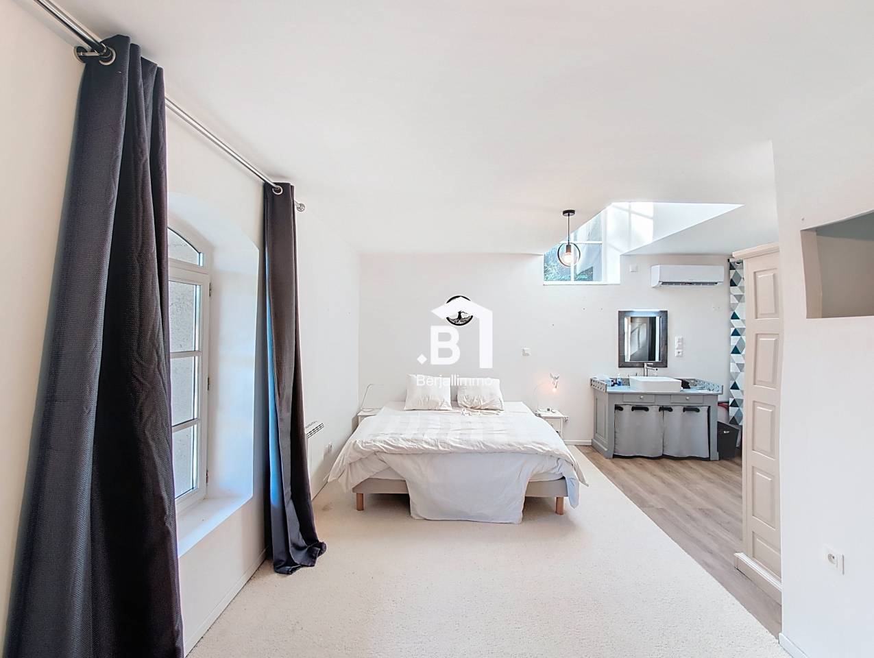 Maison 6 pieces 162m² sur 24 000 m²