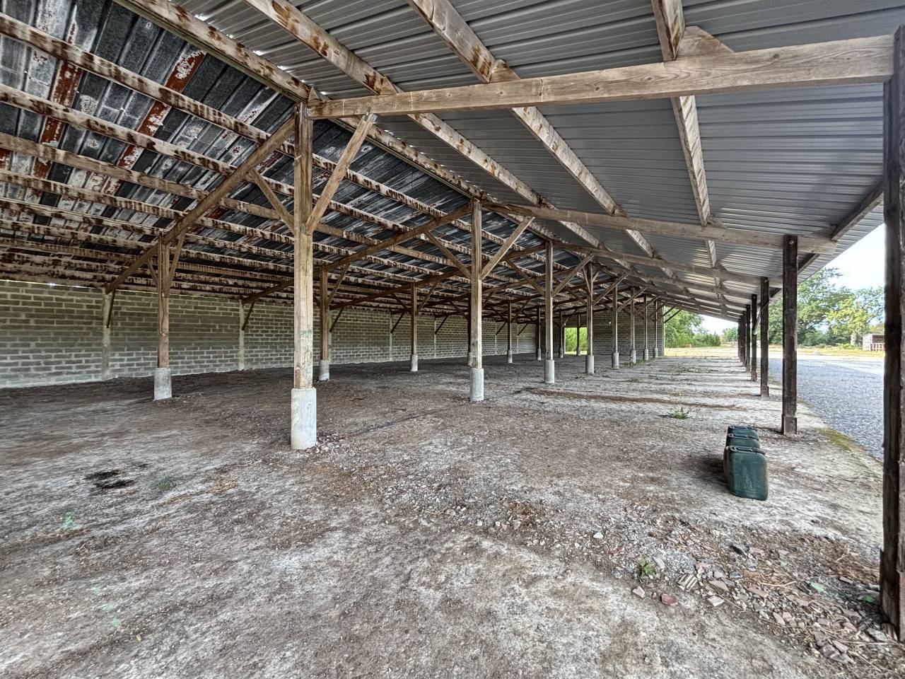 HARAS /PROPRIÉTÉ  11HA IDEALEMENT SITUÉ  CREVECOEUR 