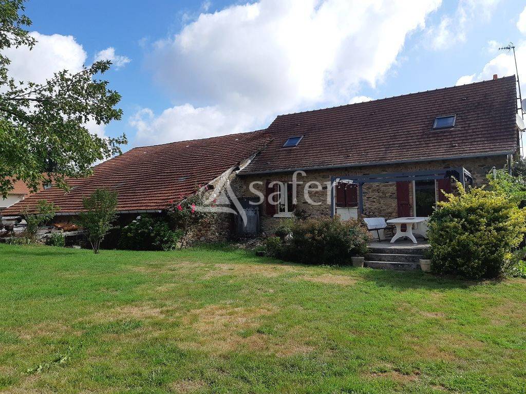 Propriété agricole d'élevage sur environ 79 ha