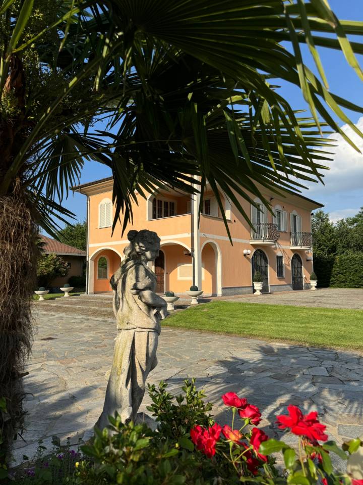 Magnificent Italian Estate in Piedmont