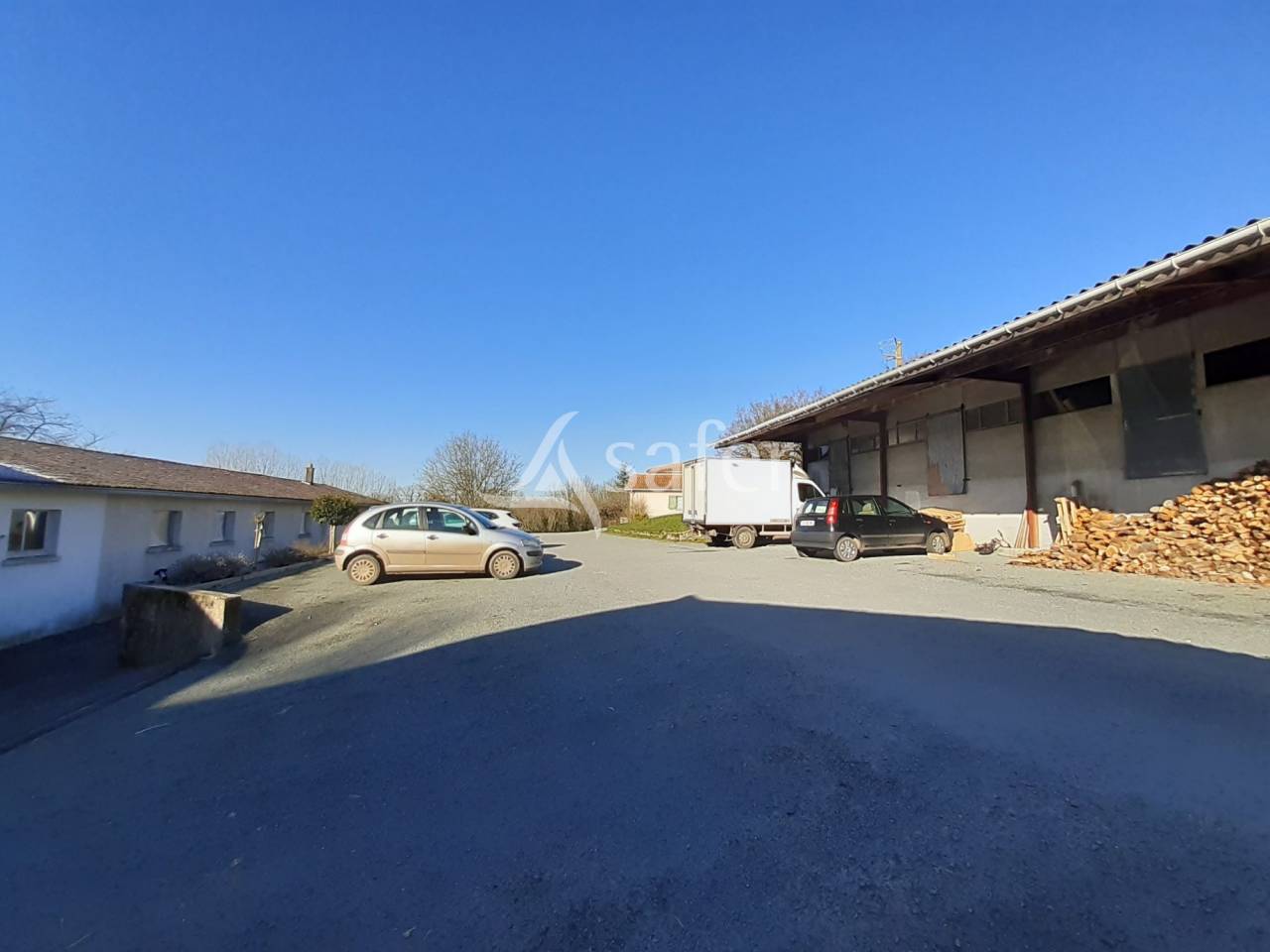 Ancienne Ferme sur environ 17 ha