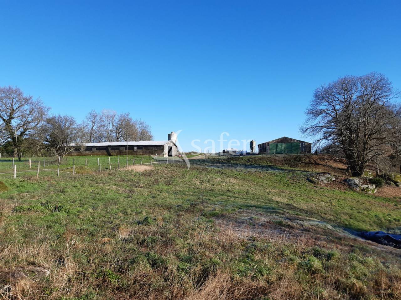 Ancienne Ferme sur environ 5 ha