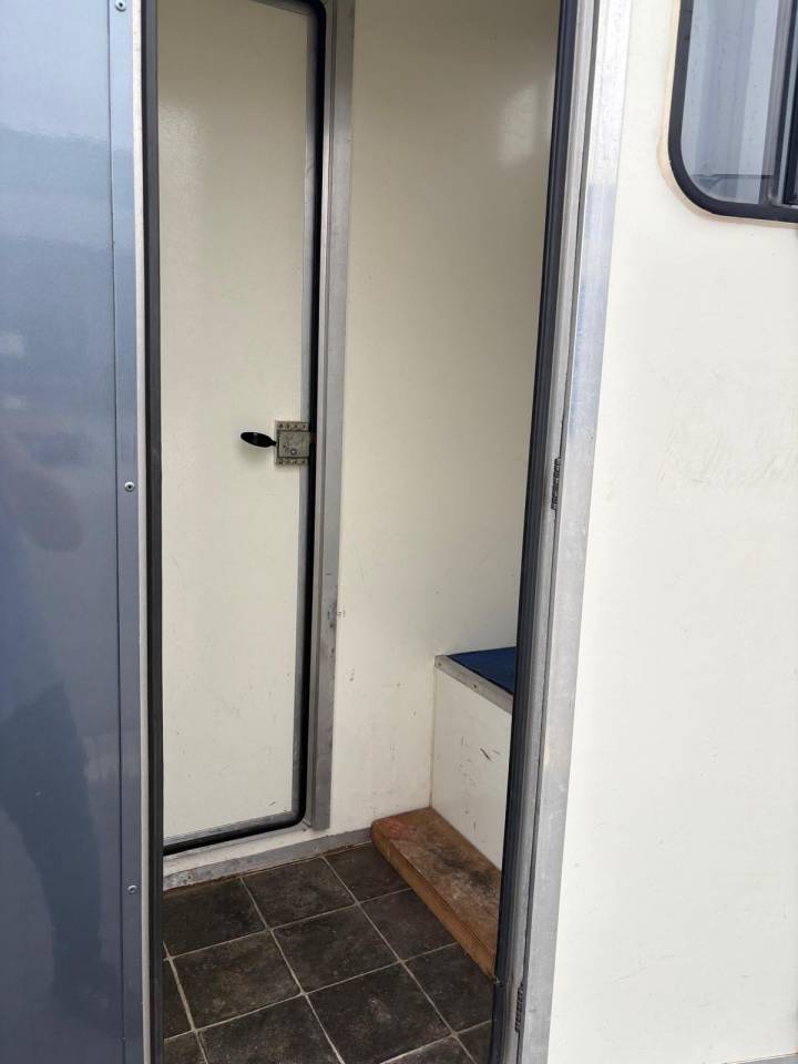 Camion pour chevaux Peugeot 