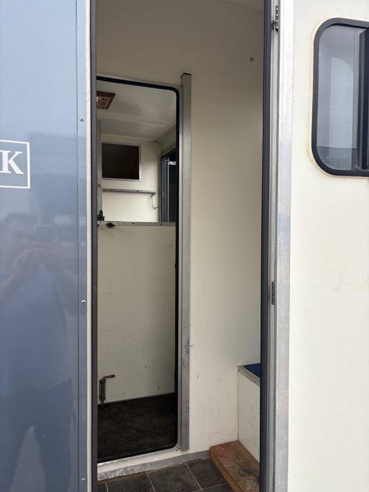 Camion pour chevaux Peugeot 