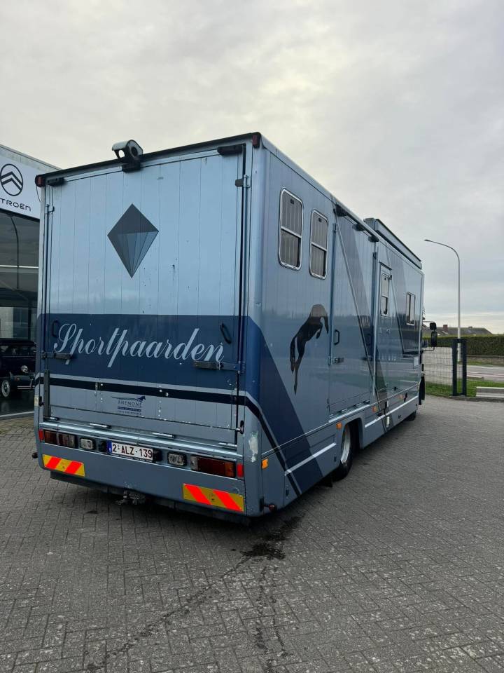 Camion Chevaux Volvo FL6 