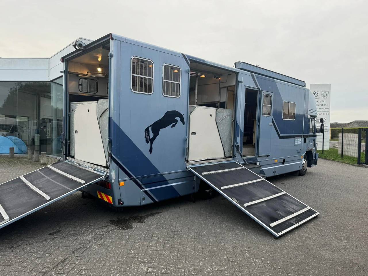 Camion Chevaux Volvo FL6 