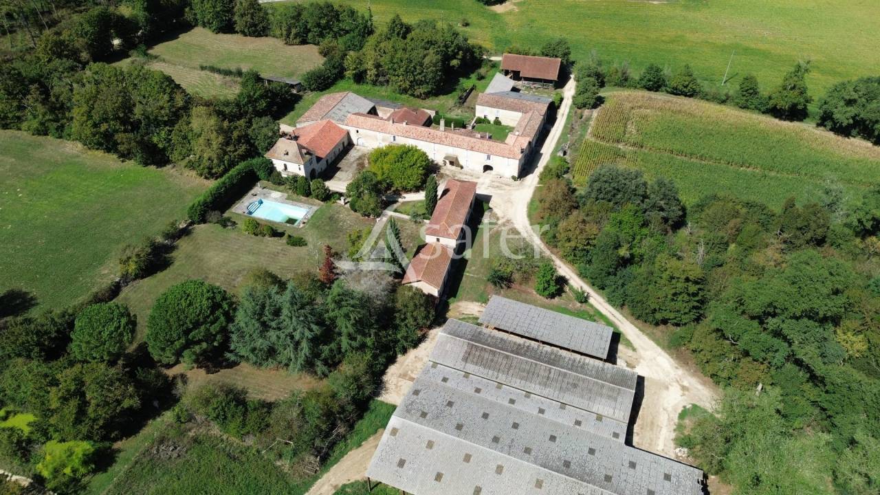 Domaine de caract&egrave;re sur 170ha aux portes du Gers