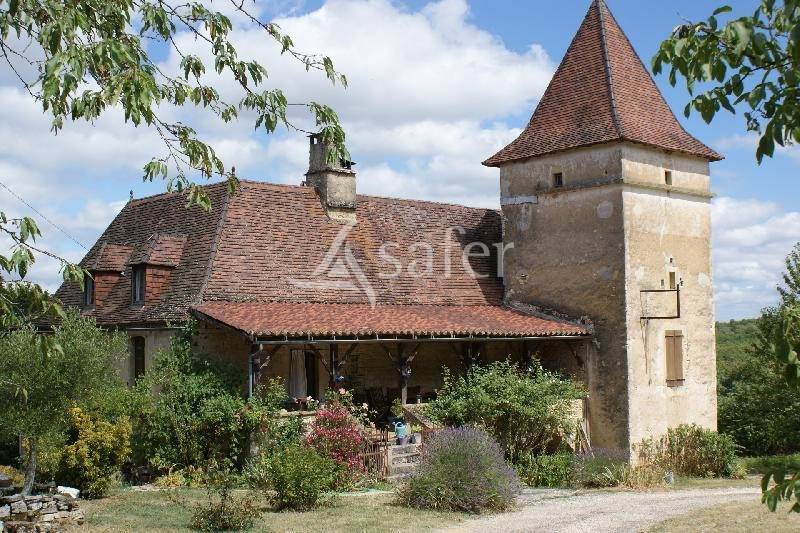 Domaine de caractère sur 44 ha Est du Lot proche Dordogne