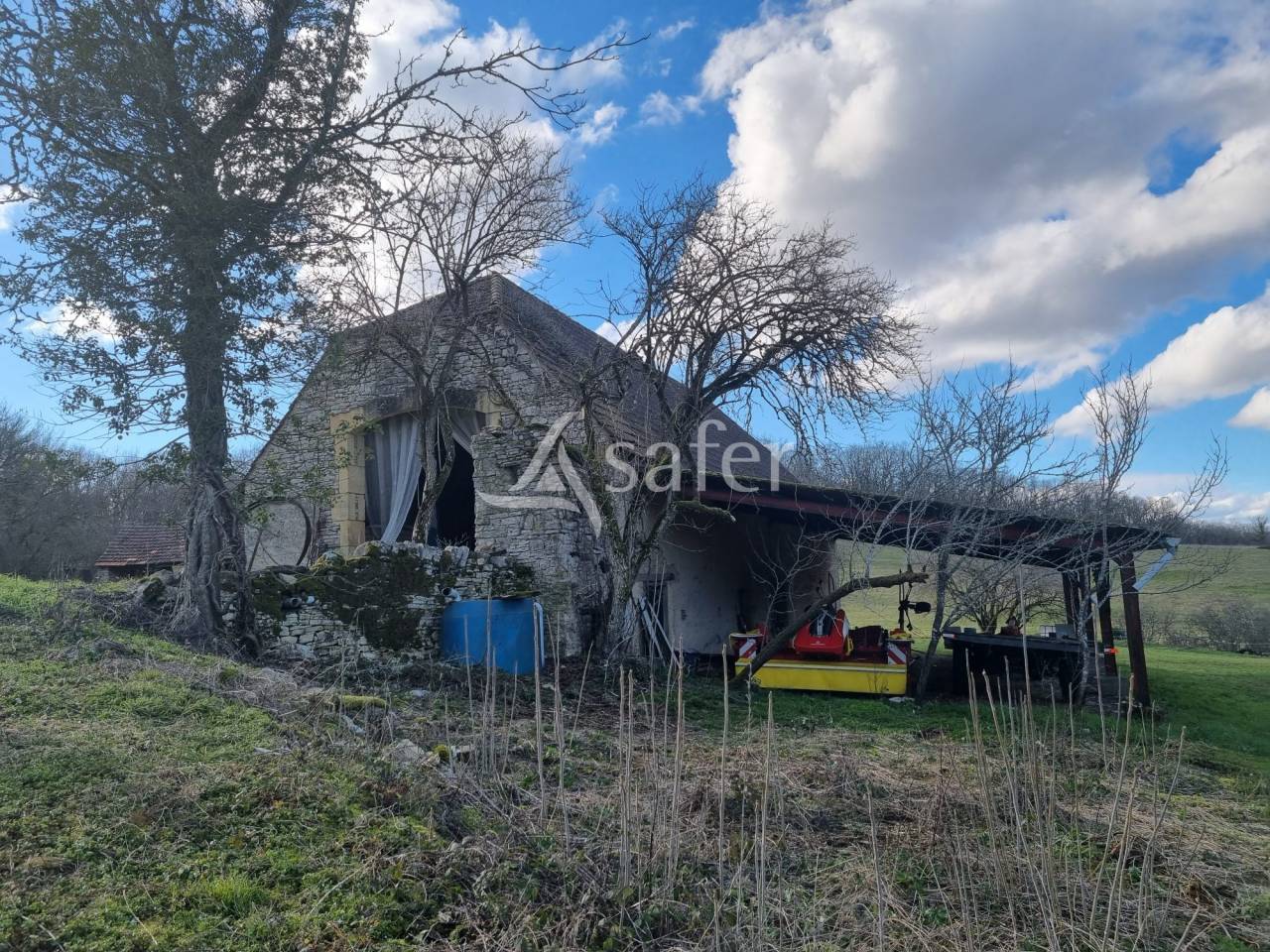 Domaine de caractère sur 44 ha Est du Lot proche Dordogne