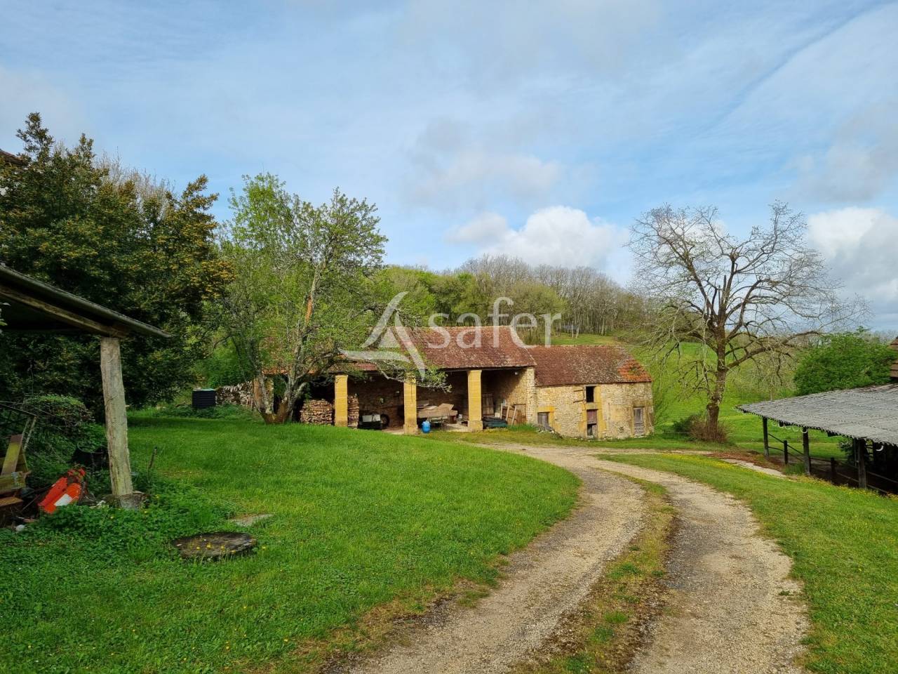 Domaine de caractère sur 44 ha Est du Lot proche Dordogne