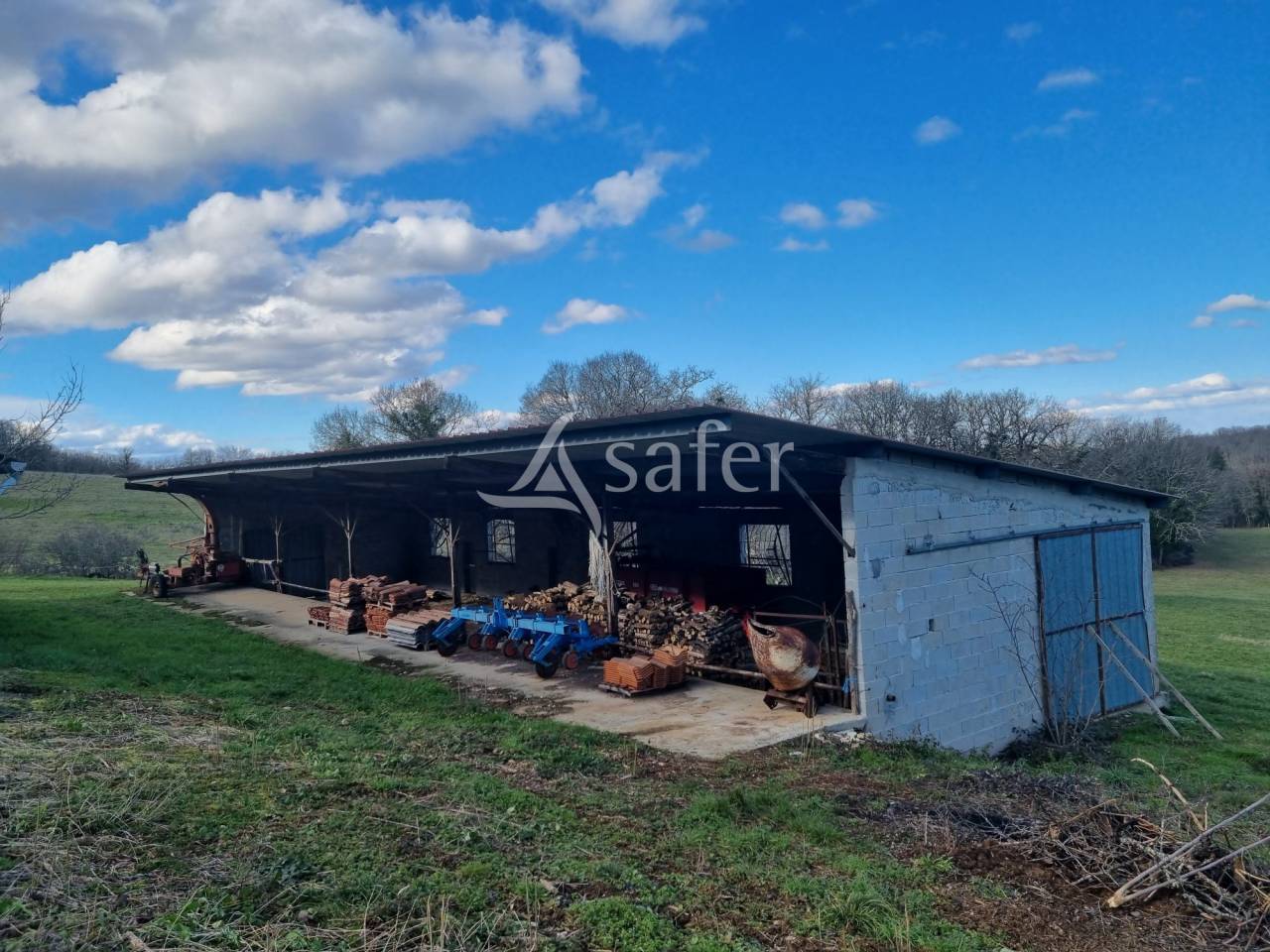 Domaine de caractère sur 44 ha Est du Lot proche Dordogne