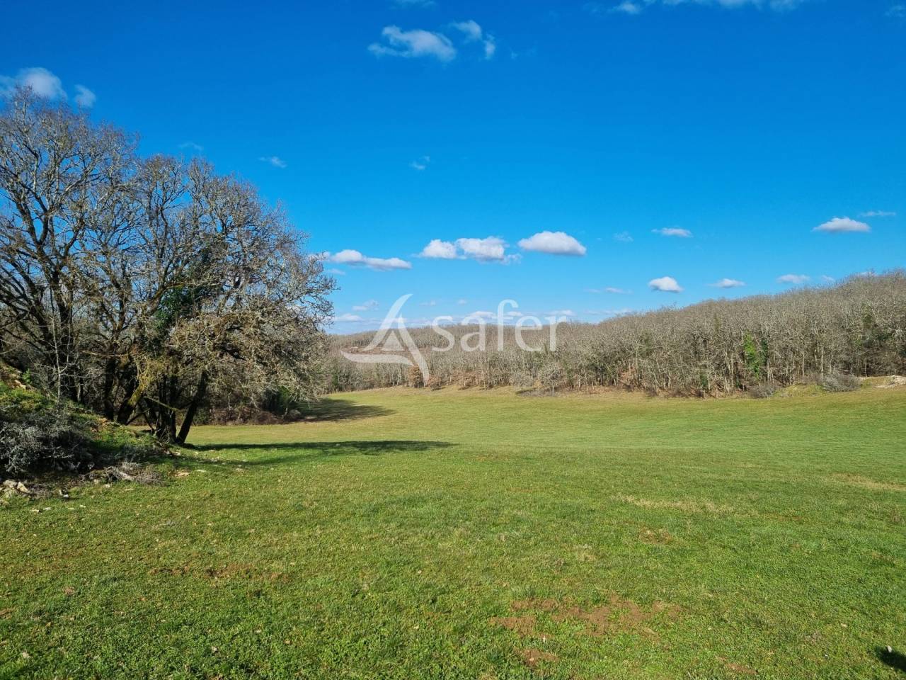 Domaine de caractère sur 44 ha Est du Lot proche Dordogne