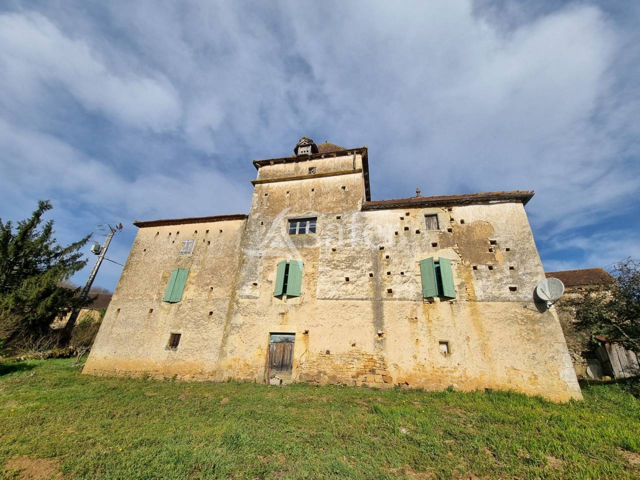 Corps de ferme sur 9 ha Proche Dordogne