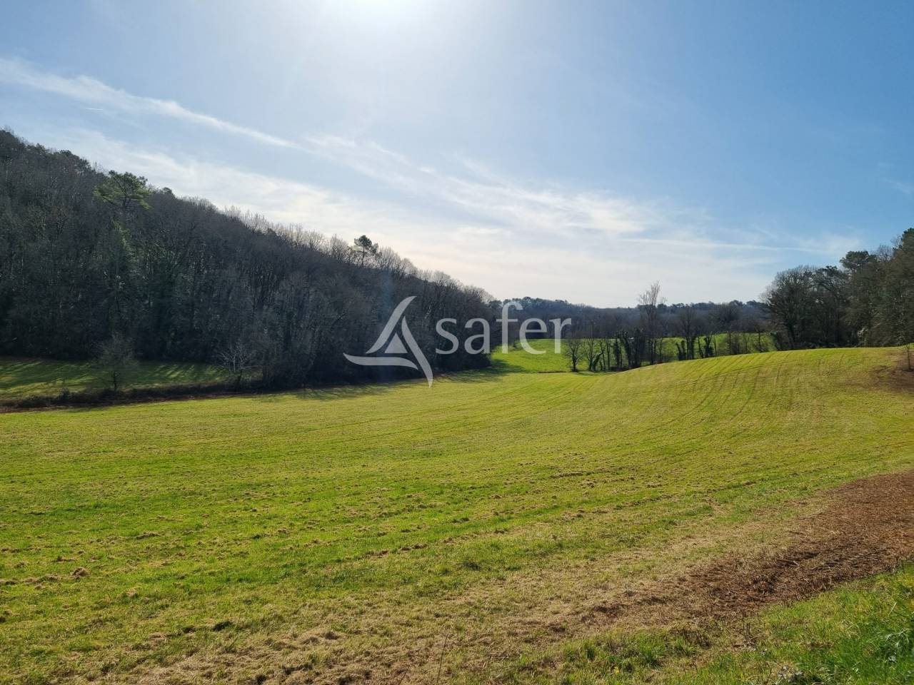Corps de ferme sur 9 ha Proche Dordogne