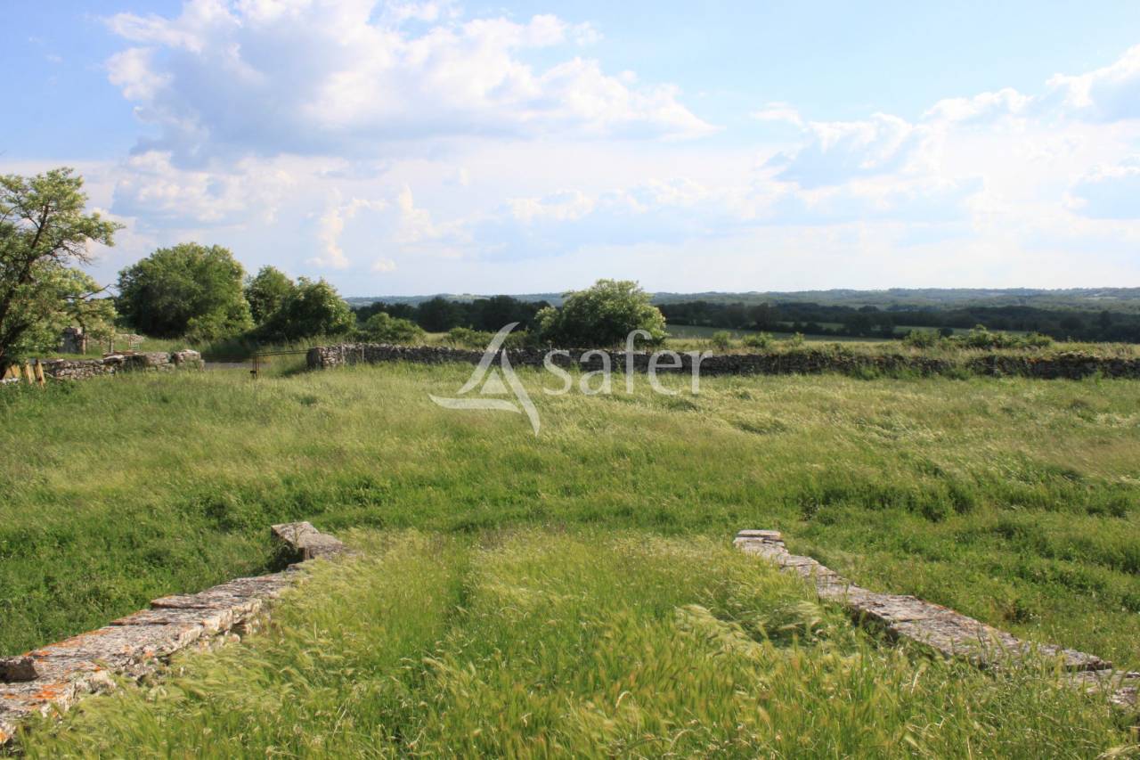 Granges quercynoises sur 13 ha au Coeur du Causse du Quercy Loto