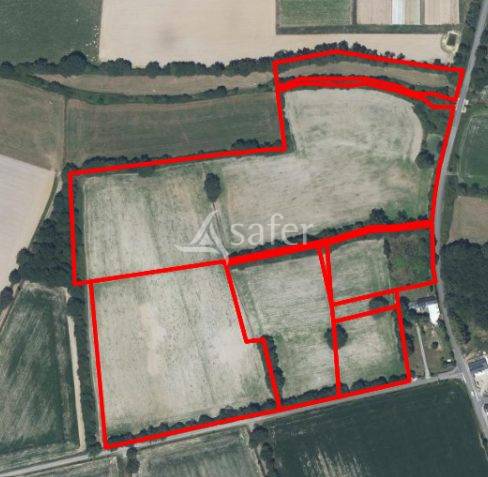 Propri&eacute;t&eacute; &eacute;questre - centre d'entra&icirc;nement 28 ha
