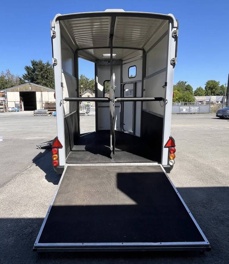 À louer : Van Ifor Williams 2 places