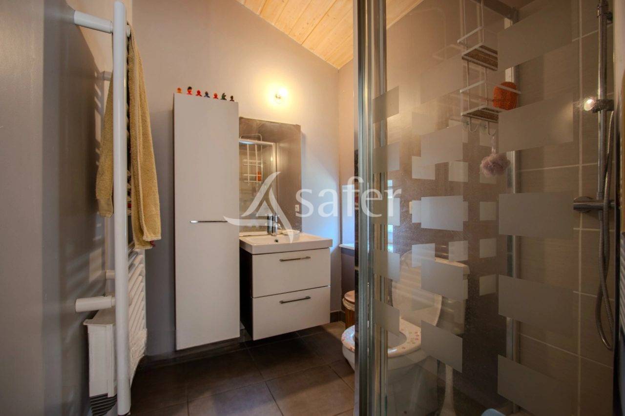 FERME TRADITIONNELLE EN PIERRE - MONTROMANT