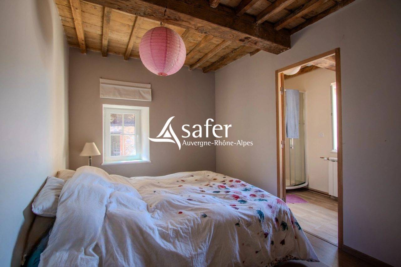 FERME AUTHENTIQUE EN PIERRE - PROXIMITE STE FOY L'ARGENTIERE