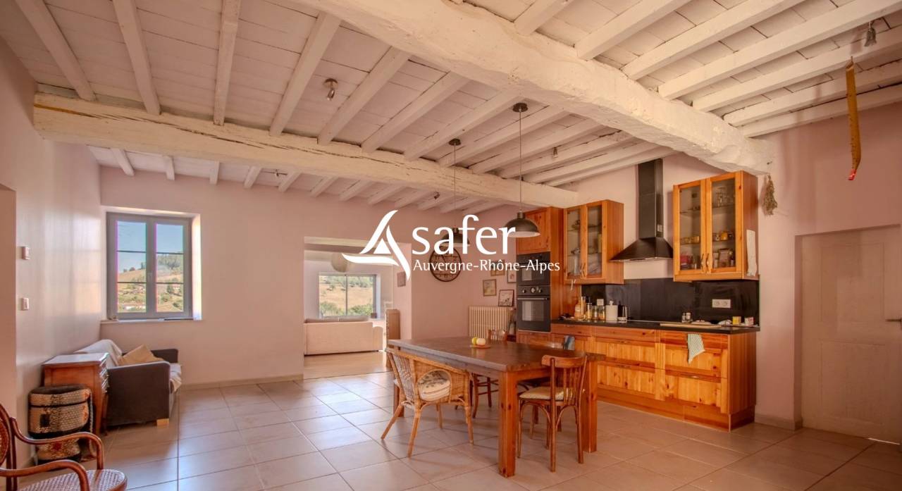 FERME AUTHENTIQUE EN PIERRE - PROXIMITE STE FOY L'ARGENTIERE