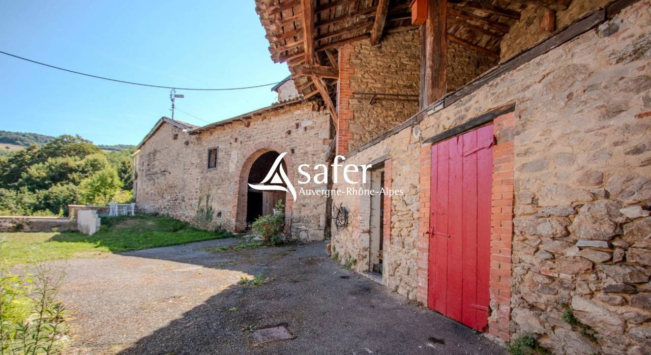 FERME AUTHENTIQUE EN PIERRE - PROXIMITE YZERON