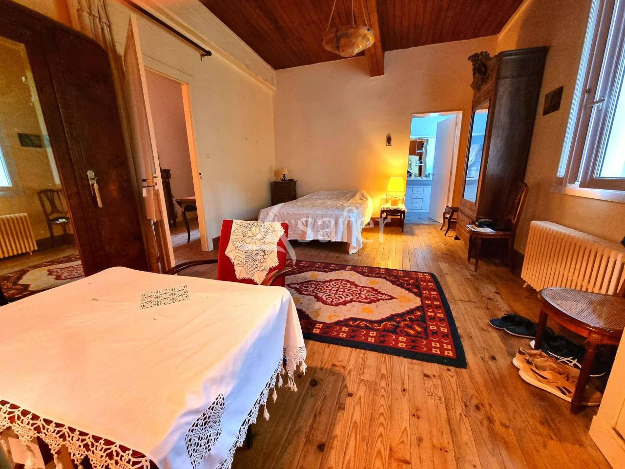 Ancienne maison bourgeoise avec appartement indépendant sur 3.8