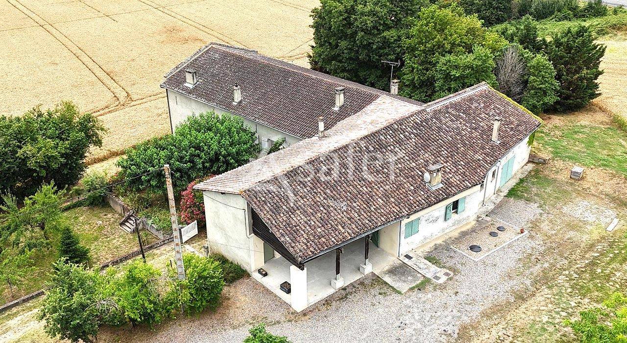 Ancienne maison bourgeoise avec appartement indépendant sur 3.8