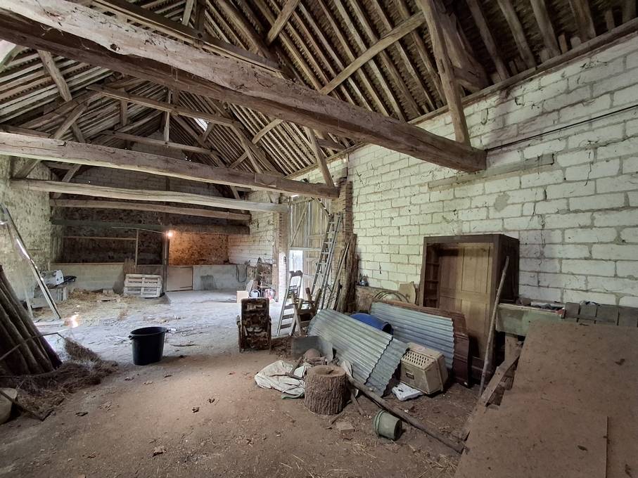 Pté A VOCATION EQUESTRE  DANS L'YONNE  SUR 8605 M² 