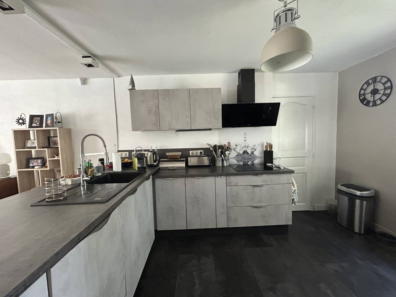 Maison familiale avec piscine sur 2 ha