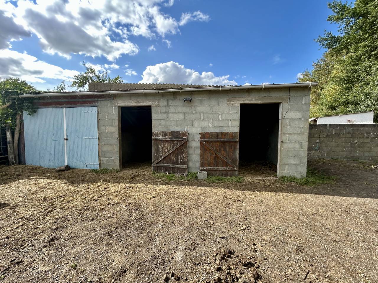 Maison familiale avec piscine sur 2 ha