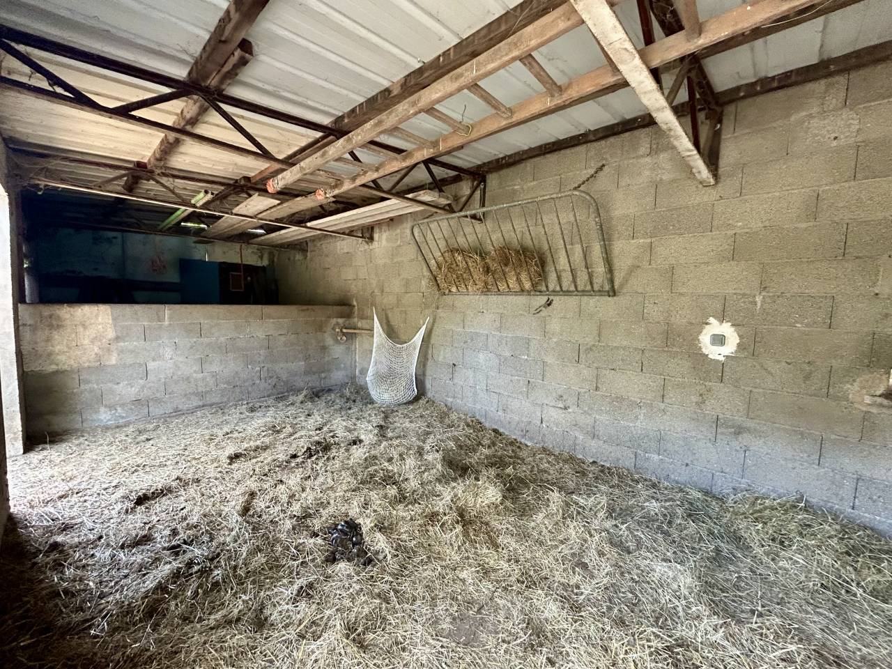 Maison familiale avec piscine sur 2 ha