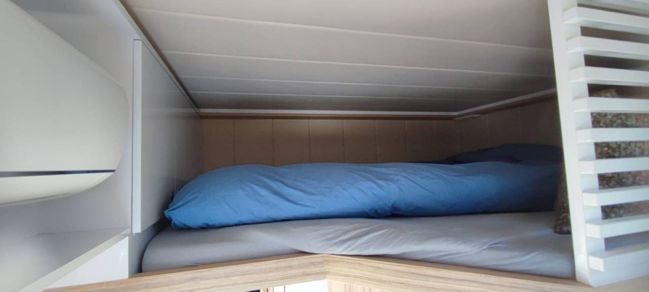 Camion MAN - TGM - pour 5 chevaux avec appartement 