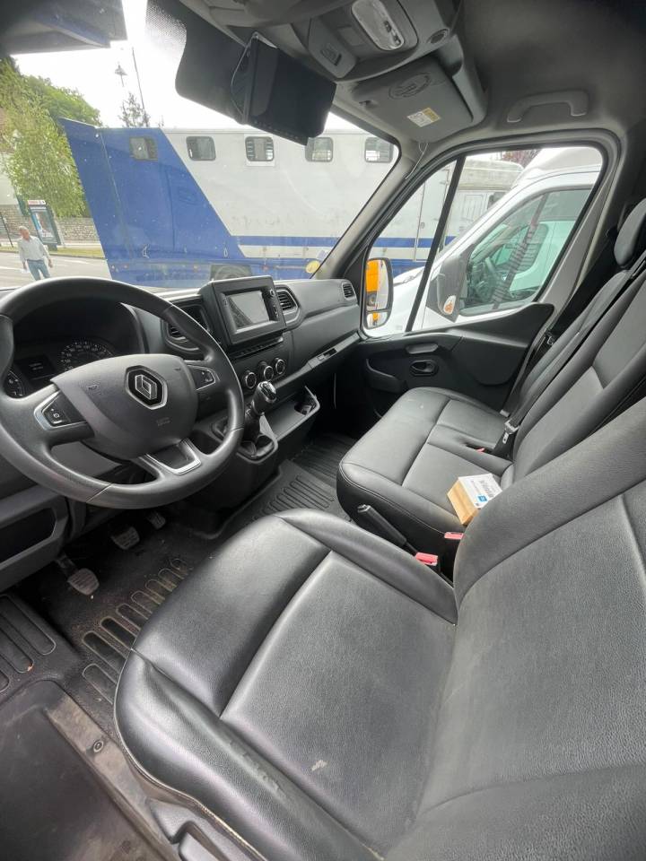 RENAULT MASTER 4 &ndash; 2020 &ndash; 3 PLACES &ndash; 150 ch - STALLE &ndash; 53 000KM