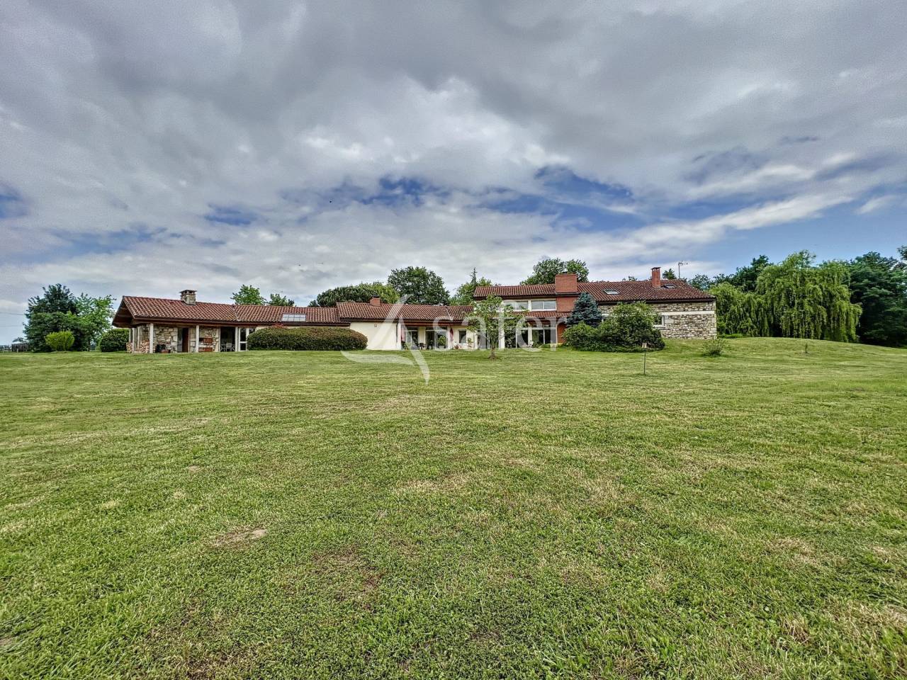 Propriété de prestige au coeur d'un haras sur 1,30 ha