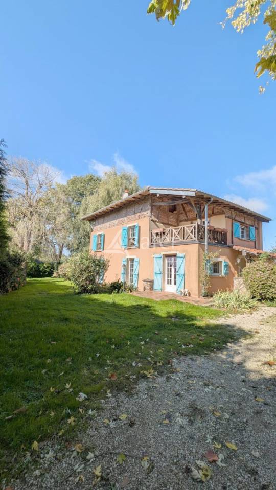 CHANOZ CHATENAY - Propriété équestre