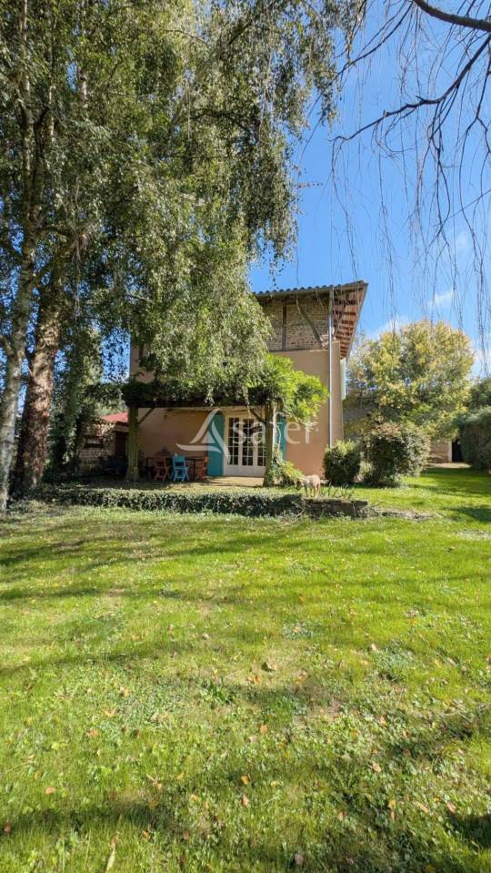 CHANOZ CHATENAY - Propriété équestre