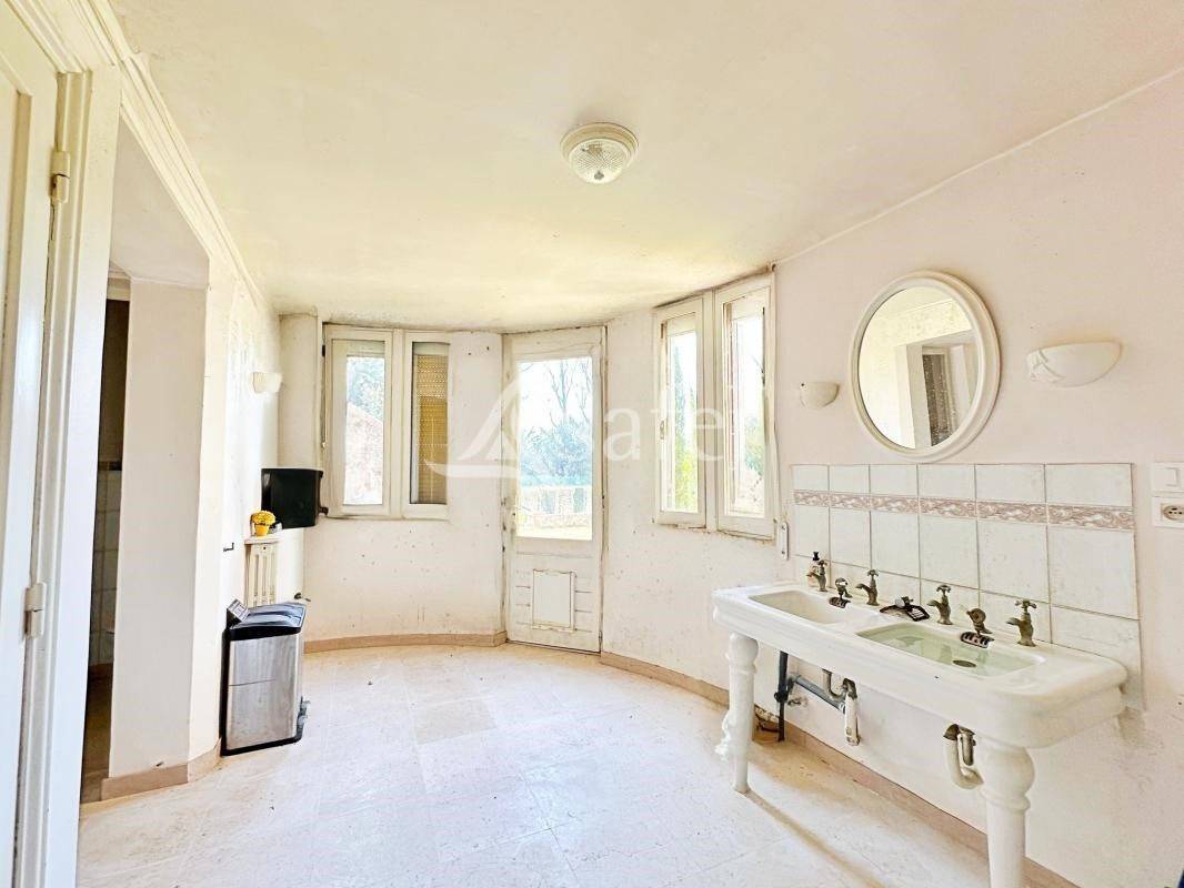 BATISSE TYPE MANOIR - THIZY