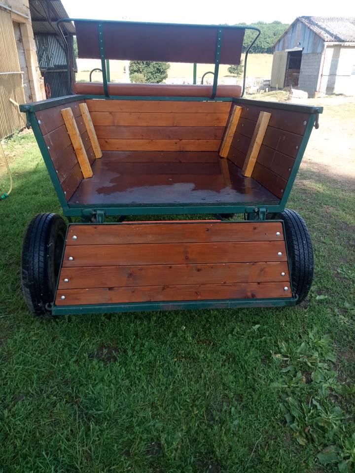 voiture de randonnée et transport