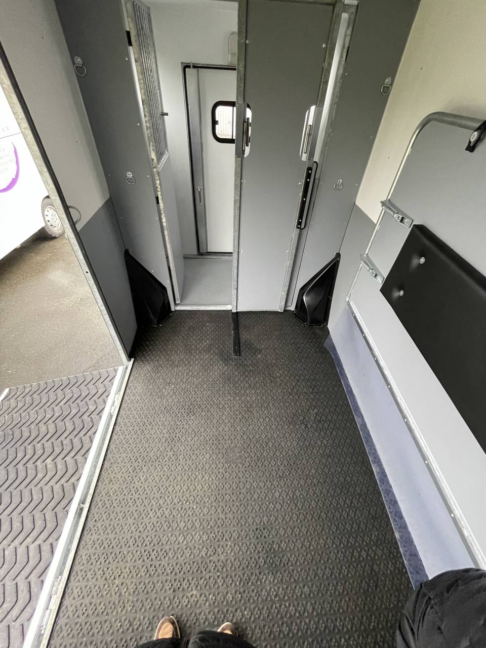 Camion chevaux stalle 2 places carrosserie AP PETIT 