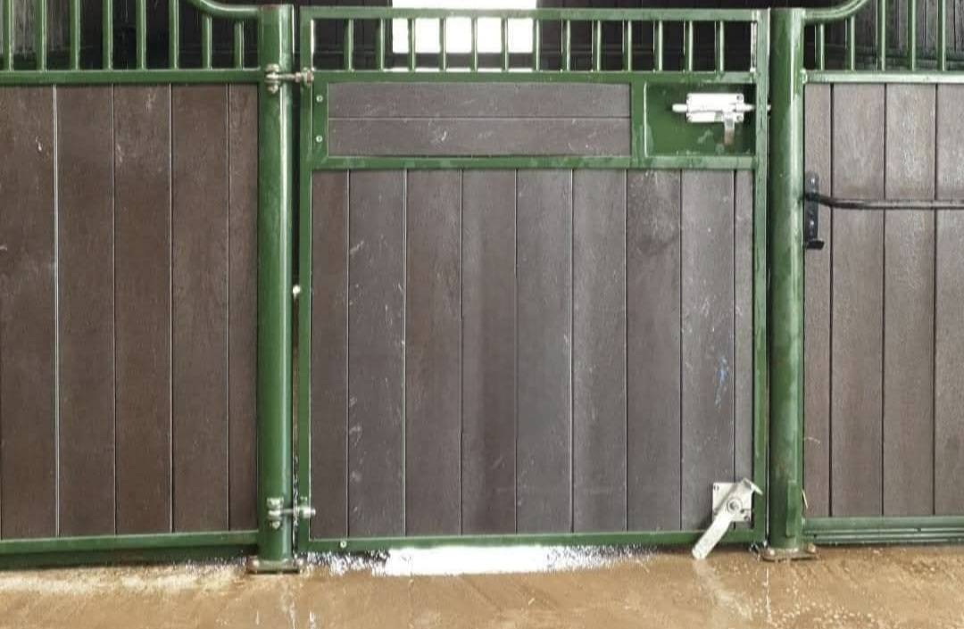 VALEILLES - Ecurie 20 Boxes - 13 Ha - 