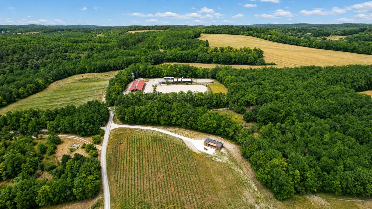 VALEILLES - Ecurie 20 Boxes - 12 Ha - 