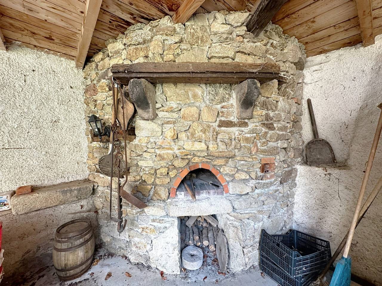 CORPS DE FERME - THURINS