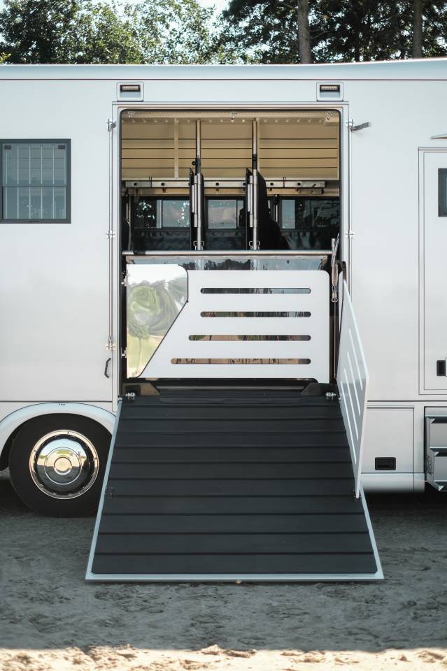 PL KRISMAR PROFESSIONAL - SCANIA - 7 PLACES CHEVAUX - APPARTEMENT