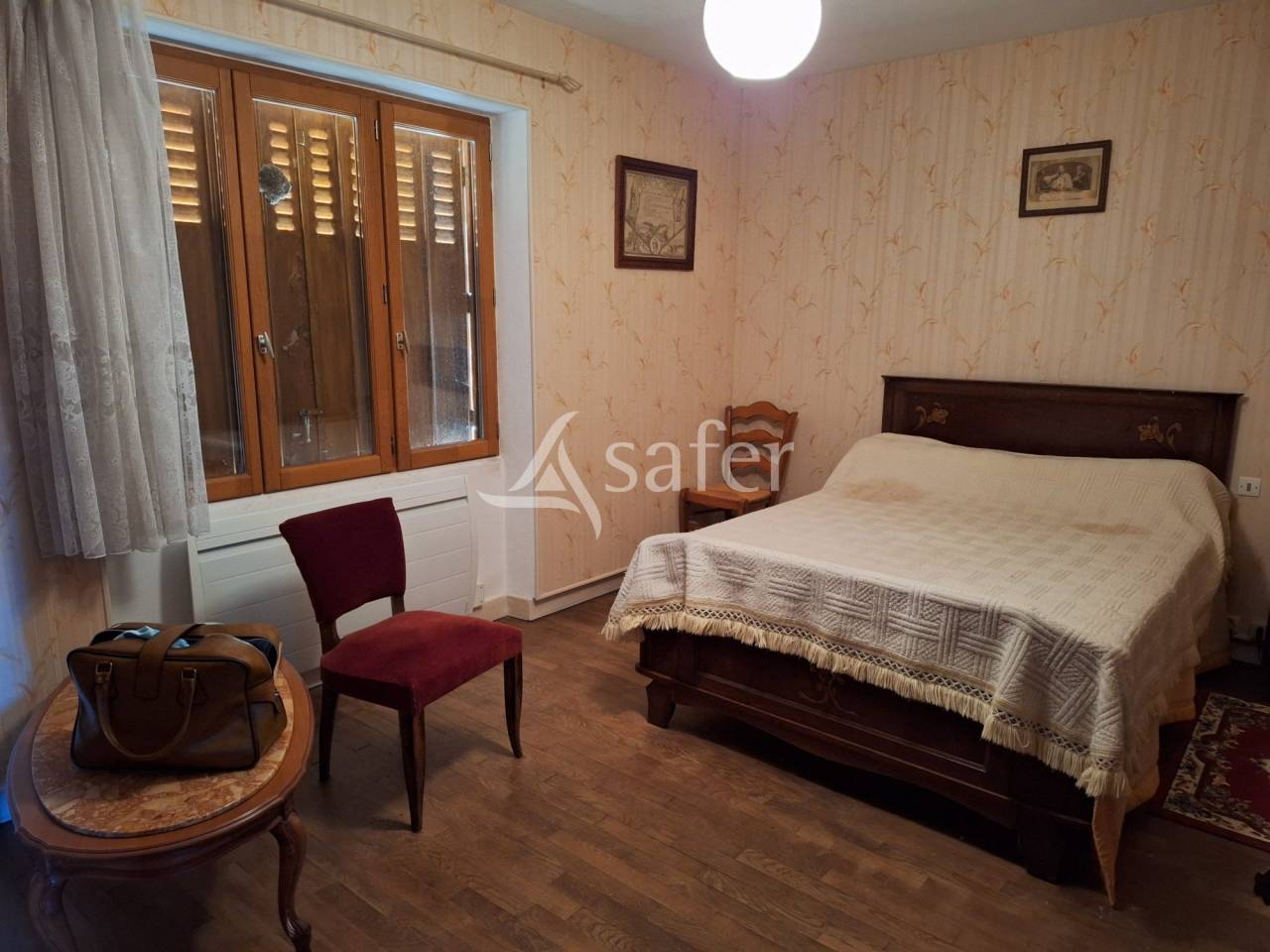 Corps de bâtiments sur 8 ha