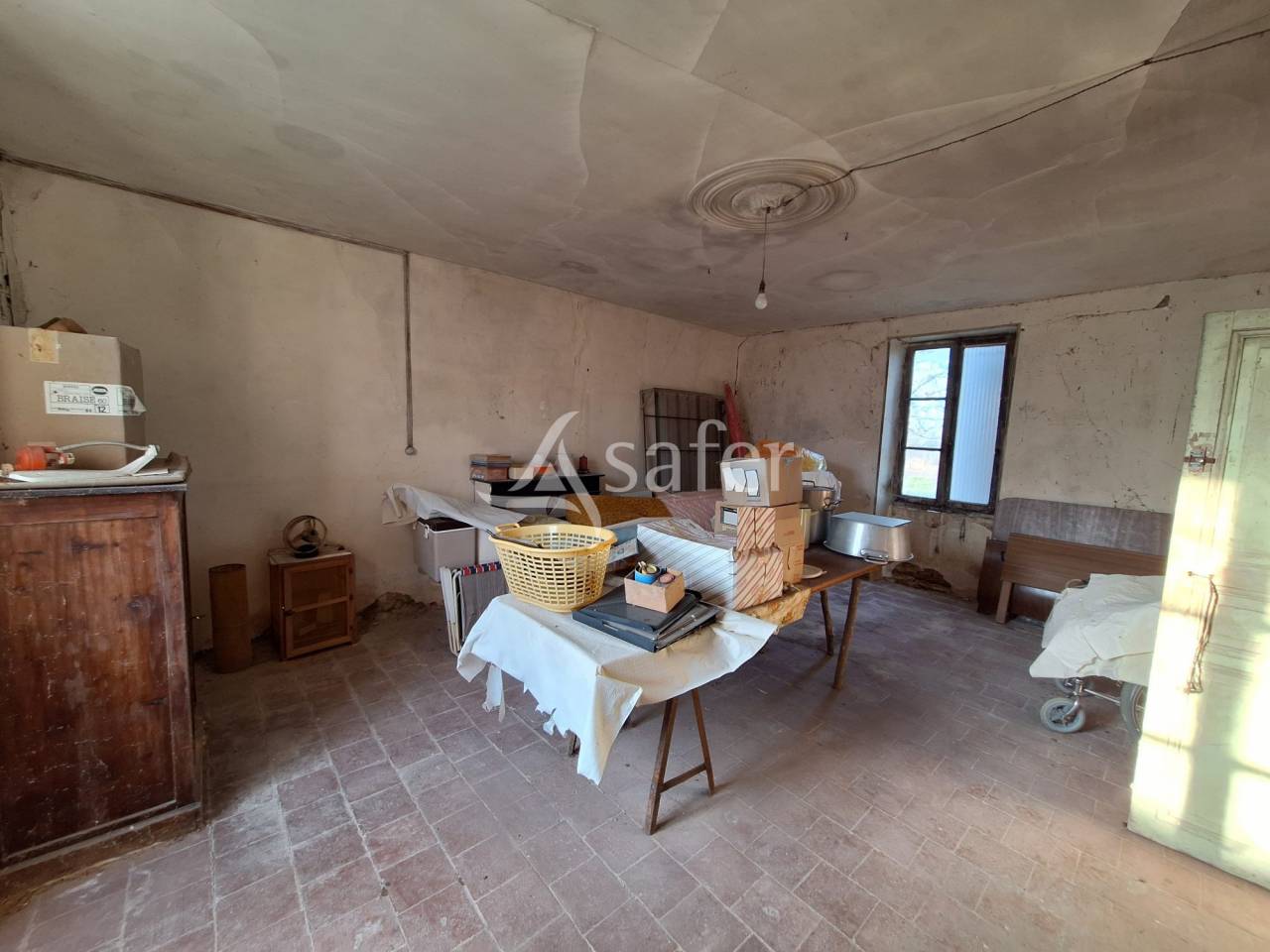 Corps de bâtiments sur 8 ha