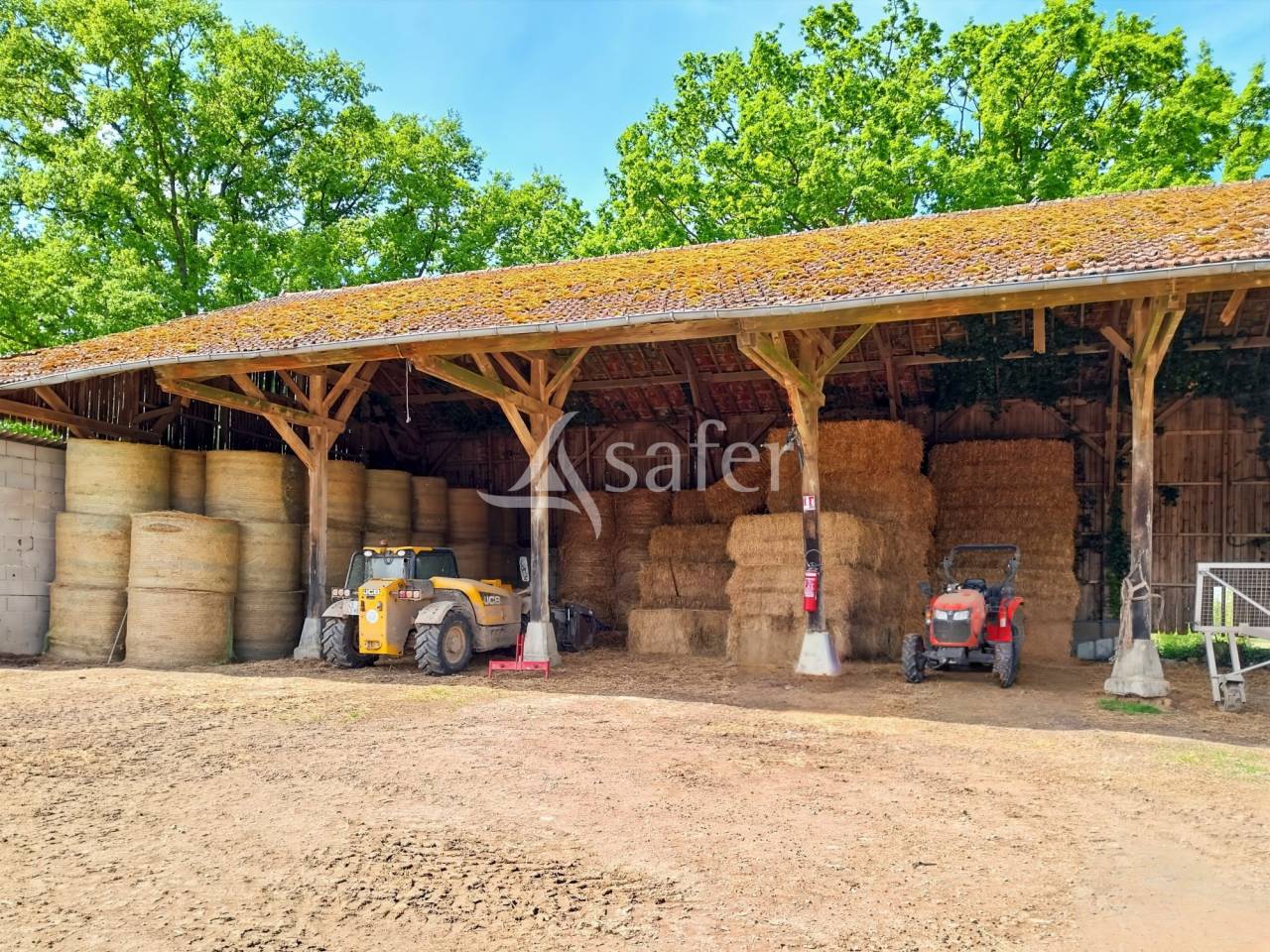 PROPRIETE COUP DE COEUR - CENTRE D'ENTRAINEMENT 32ha